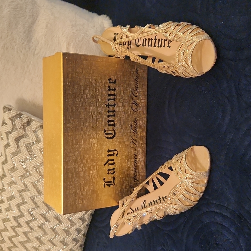 Womens Juicy Couture Heels Size 9.5 EU 40 Champagne color